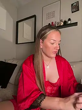 Snapshot of MissMaisiex chatting on February 12, 2026, 7:57 pm MissMaisiex online show from February 12, 2026, 7:57 pm