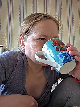 -Kathrine kit- online show from November 23, 2025, 9:19 am