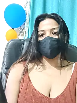 Snapshot of CRAZY__BITE chatting on December 1, 2025, 2:07 pm CRAZY BITE online show from December 1, 2025, 2:07 pm