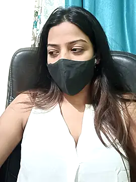 Snapshot of CRAZY__BITE chatting on February 8, 2026, 9:56 pm CRAZY BITE online show from February 8, 2026, 9:56 pm