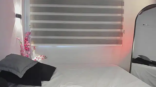 sweet obsession   online show from October 16, 2025, 7:55 pm