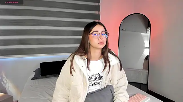 sweet obsession   online show from November 5, 2025, 7:50 pm