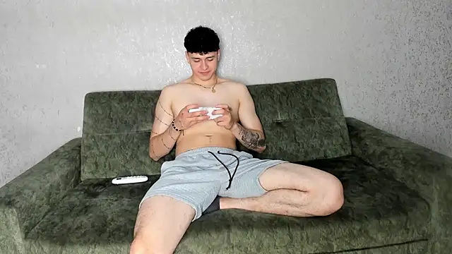 persy sexxx18 online show from February 18, 2026, 7:10 pm