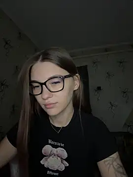 MrrKate online show from November 7, 2025, 1:54 am