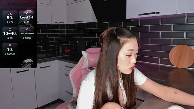 ShaiyaMinn3 online show from March 3, 2026, 6:26 pm