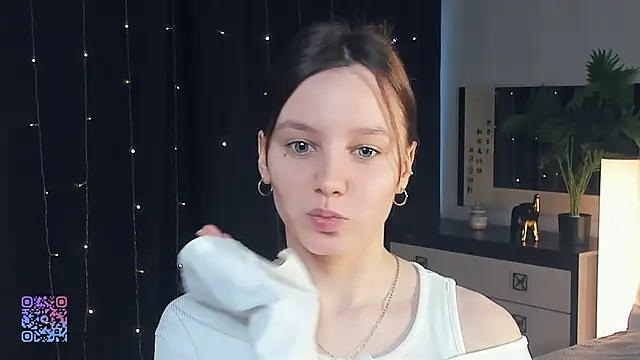 EdinaCordner online show from March 3, 2025, 1:56 pm