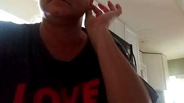 wetnwildforyou online show from September 9, 2025, 3:32 pm