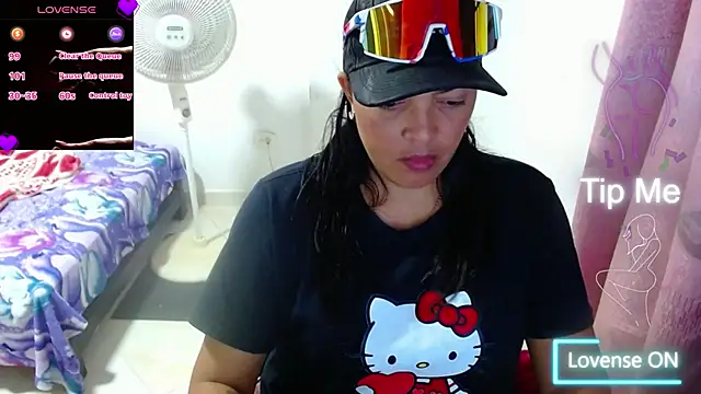 Snapshot of astrii_33 chatting on March 6, 2025, 10:26 pm astrii 33 online show from March 6, 2025, 10:26 pm