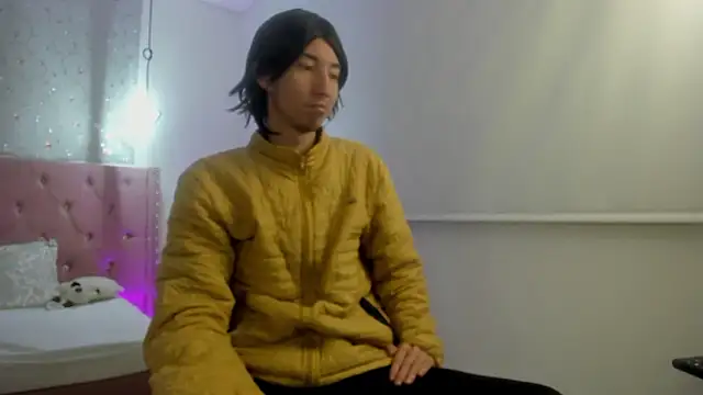 Snapshot of loverisu-coral chatting on February 25, 2026, 12:00 am loverisu-coral online show from February 25, 2026, 12:00 am