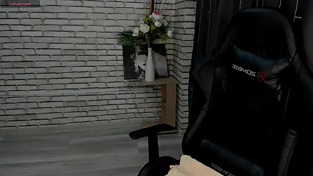 Selena Sharp online show from March 14, 2025, 12:54 am