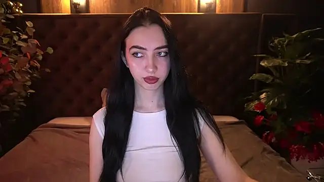 WildKittenX  online show from April 16, 2026, 5:41 am