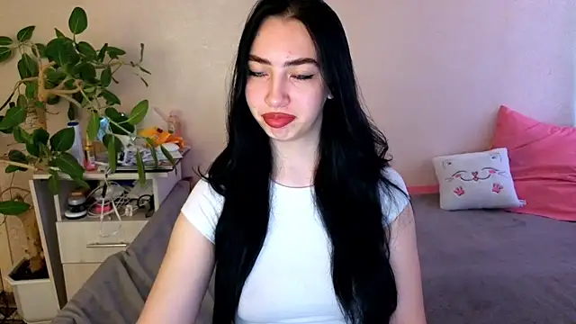 Snapshot of WildKittenX_ chatting on June 10, 2026, 4:03 am WildKittenX online show from June 10, 2026, 4:03 am