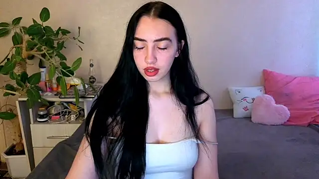 Snapshot of WildKittenX_ chatting on June 20, 2026, 4:06 am WildKittenX online show from June 20, 2026, 4:06 am