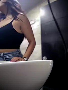 Snapshot of Mila_LS chatting on October 18, 2025, 1:02 pm Mila LS online show from October 18, 2025, 1:02 pm