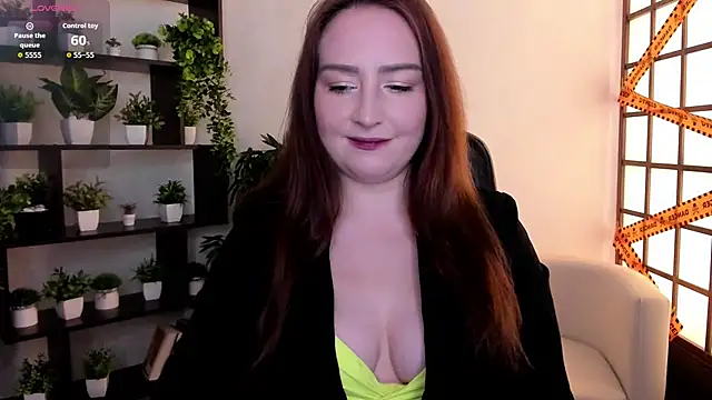 LinaFlawless online show from November 13, 2025, 2:37 am