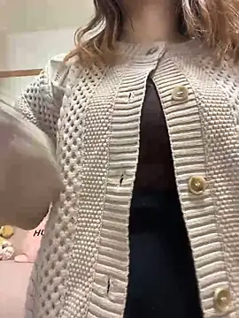 Snapshot of runaruna0012 chatting on February 28, 2025, 6:21 am runaruna0012 online show from February 28, 2025, 6:21 am