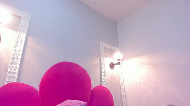 Snapshot of Bonniie_22 chatting on October 15, 2025, 1:30 pm Bonniie 22 online show from October 15, 2025, 1:30 pm