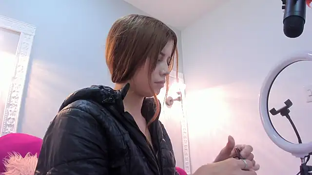 Snapshot of Bonniie_22 chatting on October 20, 2025, 1:22 pm Bonniie 22 online show from October 20, 2025, 1:22 pm