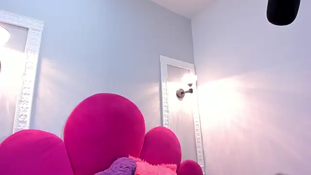 Snapshot of Bonniie_22 chatting on October 9, 2025, 1:00 pm Bonniie 22 online show from October 9, 2025, 1:00 pm