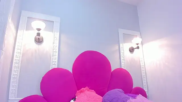 Snapshot of Bonniie_22 chatting on October 25, 2025, 2:07 pm Bonniie 22 online show from October 25, 2025, 2:07 pm