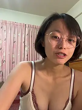 ladypaggy online show from March 19, 2026, 5:46 pm