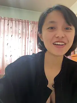 ladypaggy online show from April 2, 2026, 7:04 am