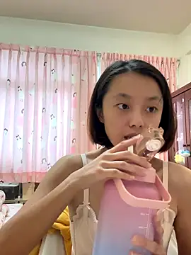 ladypaggy online show from January 7, 2026, 6:07 am