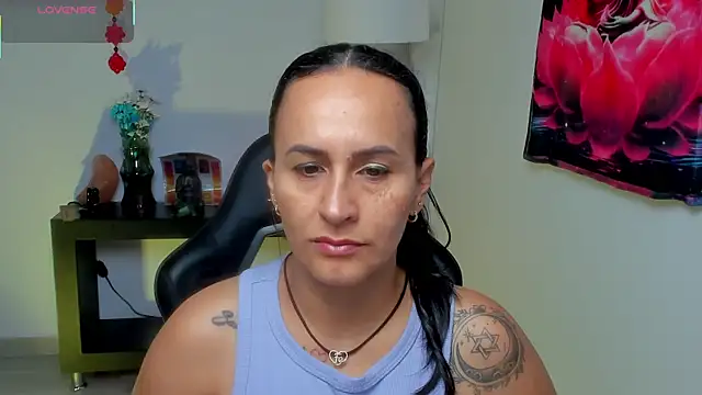 Snapshot of Sara_Charmy chatting on June 1, 2026, 5:01 pm Sara Charmy online show from June 1, 2026, 5:01 pm