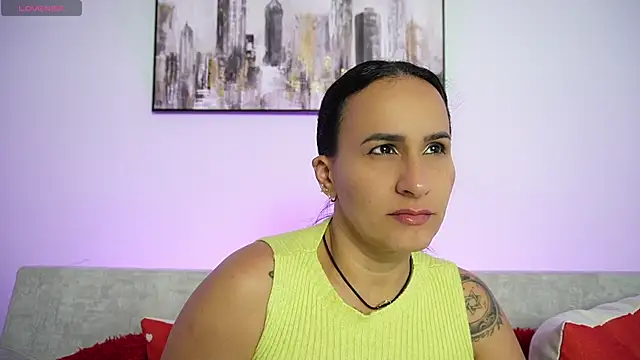 Sara Charmy online show from December 1, 2025, 11:33 am