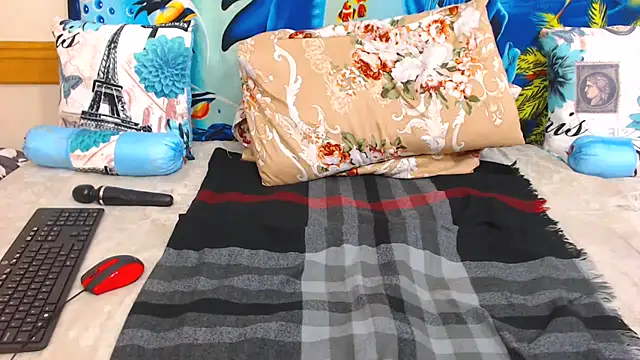 ChocolateClit online show from November 7, 2025, 4:11 pm