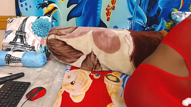 ChocolateClit online show from November 12, 2025, 7:07 pm