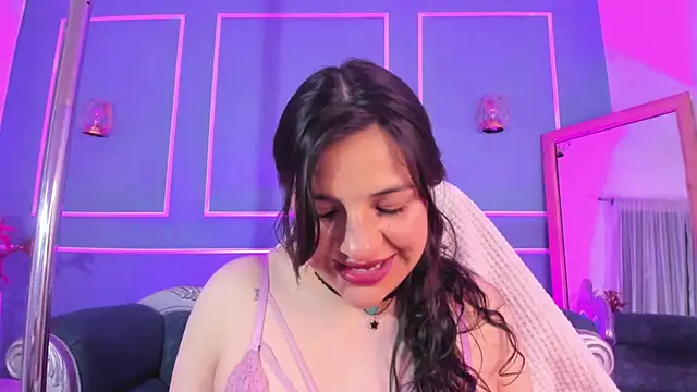 TaraTaylorr online show from October 18, 2025, 2:13 am