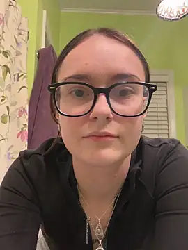 Snapshot of Evalynfox chatting on February 27, 2025, 5:40 am Evalynfox online show from February 27, 2025, 5:40 am