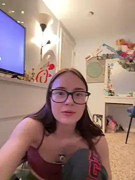 Snapshot of Evalynfox chatting on February 28, 2025, 5:15 am Evalynfox online show from February 28, 2025, 5:15 am