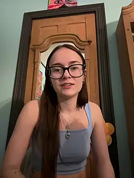 Snapshot of Evalynfox chatting on March 6, 2025, 4:41 am Evalynfox online show from March 6, 2025, 4:41 am