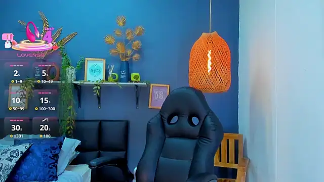 yessila parker online show from February 13, 2026, 10:04 am