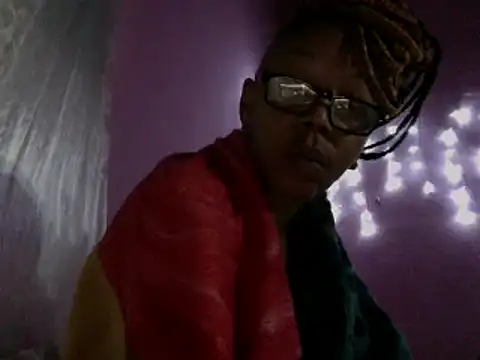 Ladyzee25 online show from March 12, 2026, 9:46 am