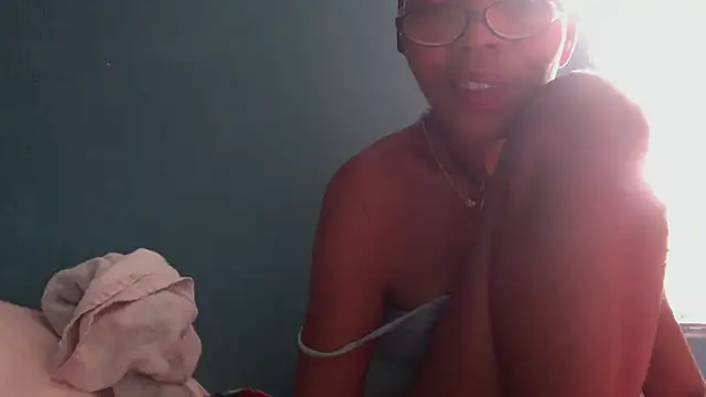 Ladyzee25 online show from October 30, 2025, 6:16 pm