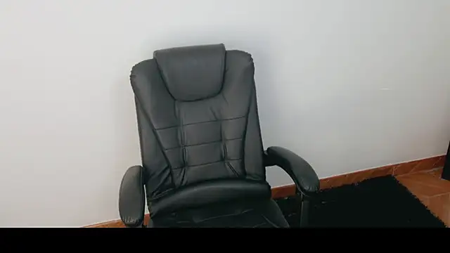 Snapshot of luna_lgomez_ chatting on July 6, 2026, 10:11 am luna lgomez online show from July 6, 2026, 10:11 am