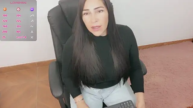 Snapshot of luna_lgomez_ chatting on July 21, 2026, 10:16 am luna lgomez online show from July 21, 2026, 10:16 am