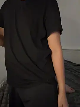 Snapshot of QUEENSMAILE01 chatting on February 27, 2025, 1:08 am QUEENSMAILE01 online show from February 27, 2025, 1:08 am