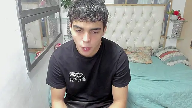 heiker  online show from October 10, 2025, 2:56 am