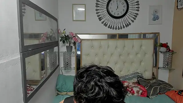 heiker  online show from October 19, 2025, 3:09 am