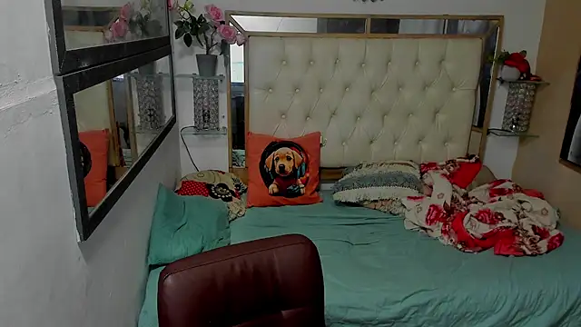 heiker  online show from December 1, 2025, 2:45 am