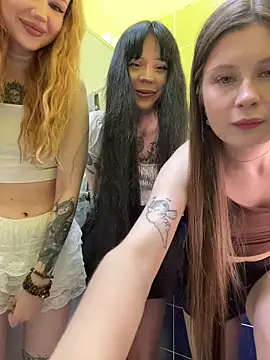 Snapshot of melicious_ chatting on June 17, 2026, 1:21 pm melicious online show from June 17, 2026, 1:21 pm