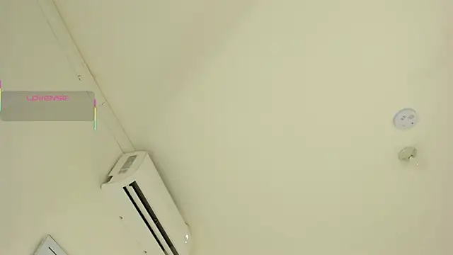 Emilly wilson  online show from October 18, 2025, 11:56 am