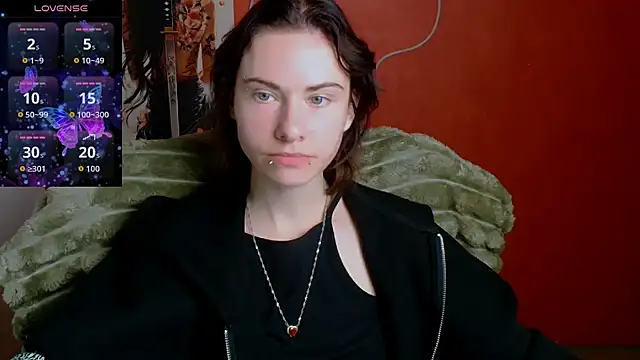 Snapshot of Fiona_Night chatting on May 17, 2026, 11:21 am Fiona Night online show from May 17, 2026, 11:21 am