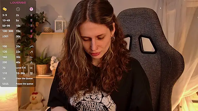 Snapshot of OliviaMcClean chatting on February 15, 2026, 5:12 pm OliviaMcClean online show from February 15, 2026, 5:12 pm