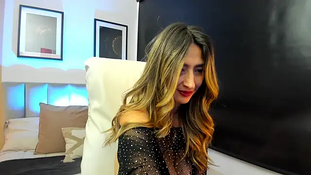 spicy lover1 online show from March 18, 2025, 3:01 pm