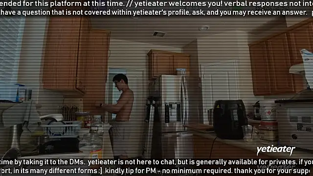 Snapshot of yetieater chatting on April 24, 2026, 4:20 pm yetieater online show from April 24, 2026, 4:20 pm